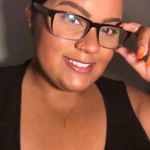 Meet your Posher, Corrin